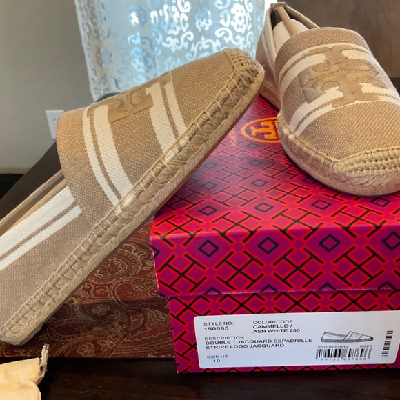 Tory Burch  Double T Jacquard Espadrille | Cammello/Ash White-BNIB, MSRP$198 - Picture 2 of 5
